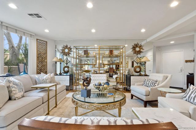 7752 Eads Ave, La Jolla, CA 92037