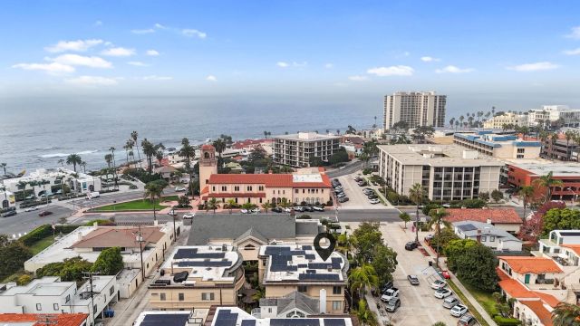 7752 Eads Ave, La Jolla, CA 92037