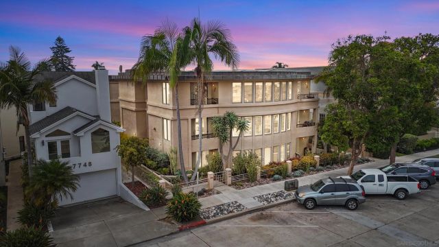 7752 Eads Ave, La Jolla, CA 92037