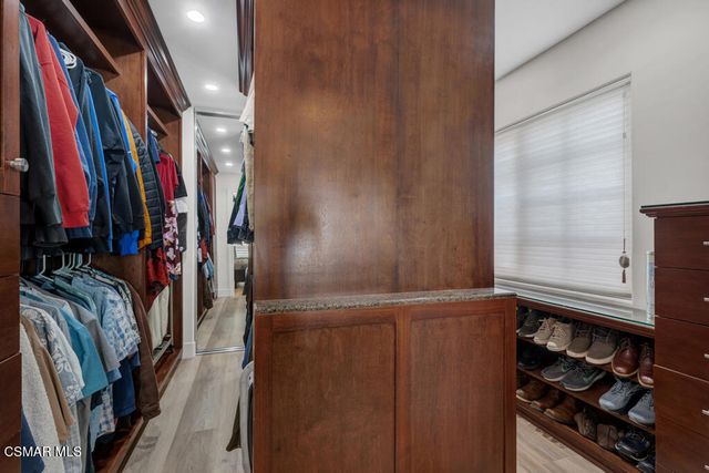 260 Greenmeadow Drive, Thousand Oaks, CA 91320