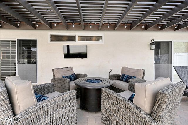 260 Greenmeadow Drive, Thousand Oaks, CA 91320