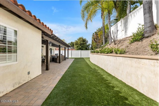 260 Greenmeadow Drive, Thousand Oaks, CA 91320