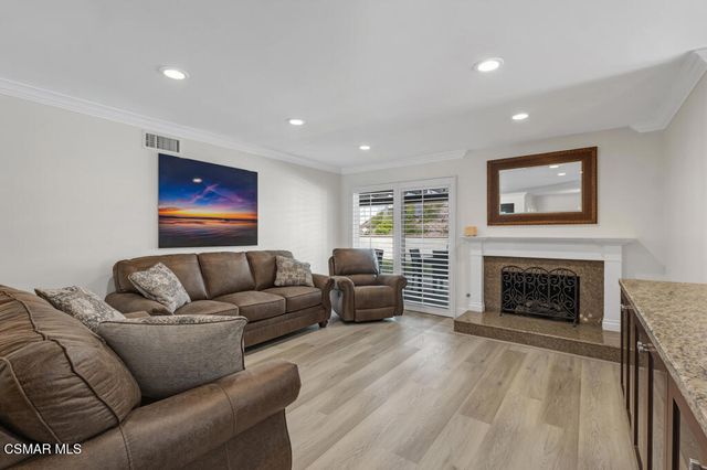 260 Greenmeadow Drive, Thousand Oaks, CA 91320