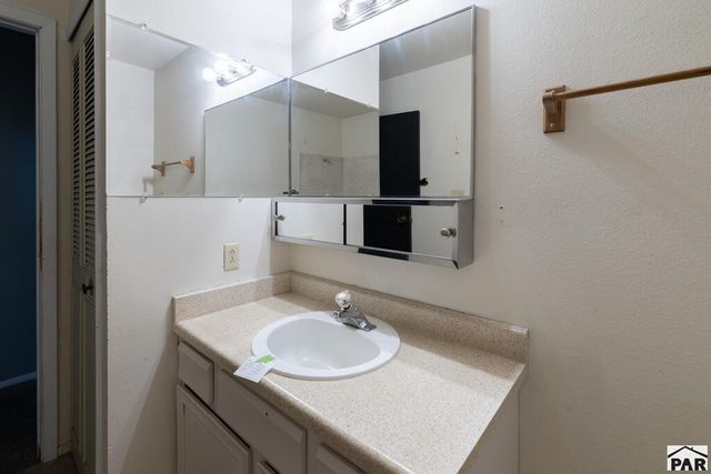 37 Belvista Court, Pueblo, CO 81001