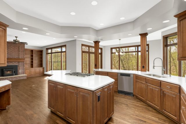 2437 Sunset Court, Little Canada, MN 55117