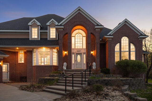 2437 Sunset Court, Little Canada, MN 55117