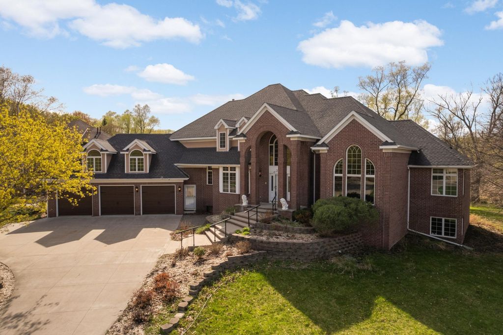2437 Sunset Court, Little Canada, MN 55117 — photo 2