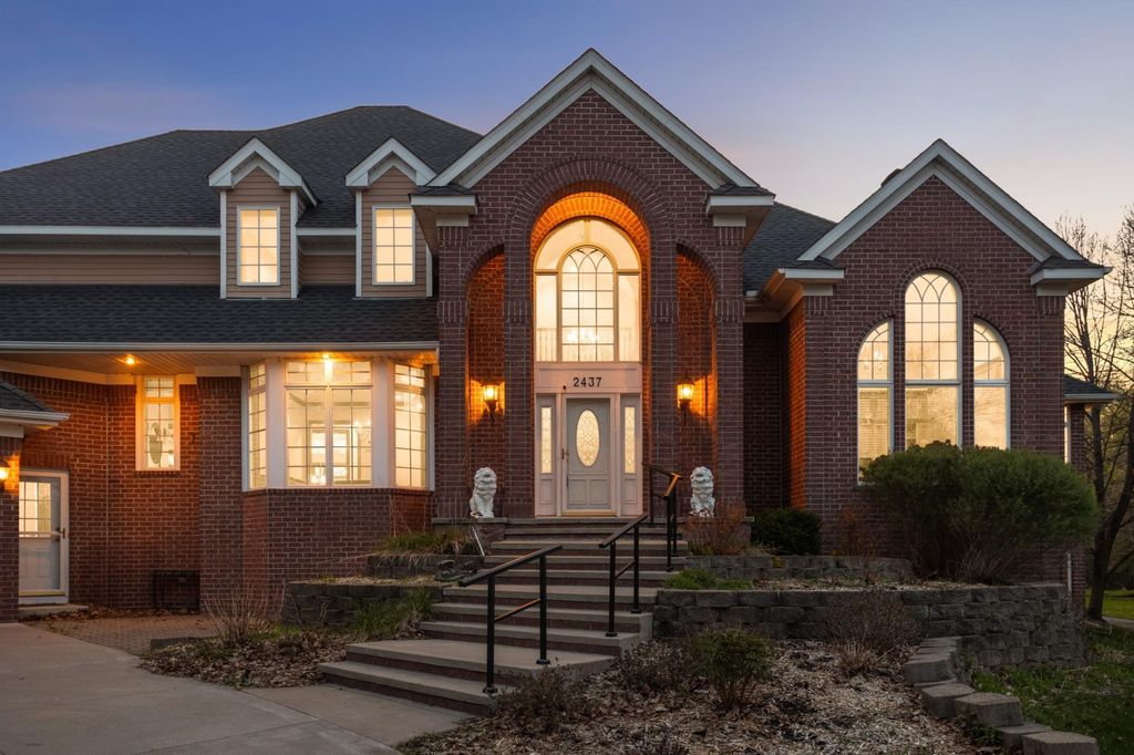 2437 Sunset Court, Little Canada, MN 55117 — photo 3