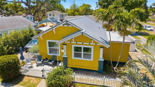 2005 3RD STREET S, St Petersburg, FL 33705