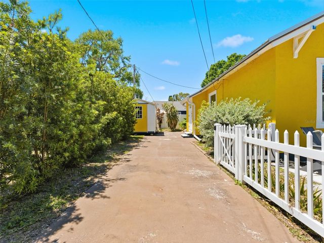 2005 3RD STREET S, St Petersburg, FL 33705