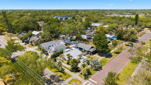 2005 3RD STREET S, St Petersburg, FL 33705