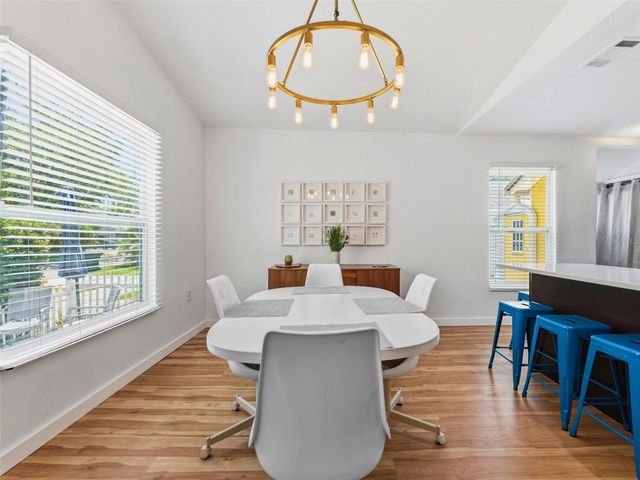 2005 3RD STREET S, St Petersburg, FL 33705