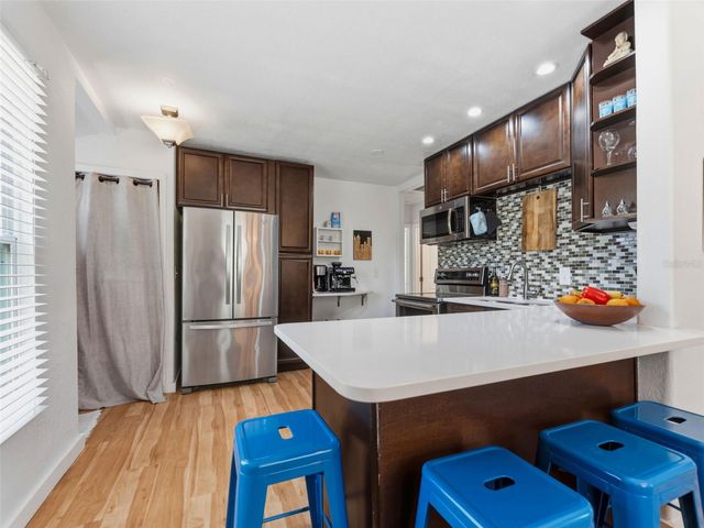 2005 3RD STREET S, St Petersburg, FL 33705