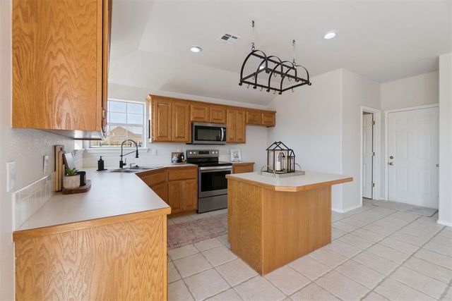 127 Steven Drive, Shawnee, OK 74804