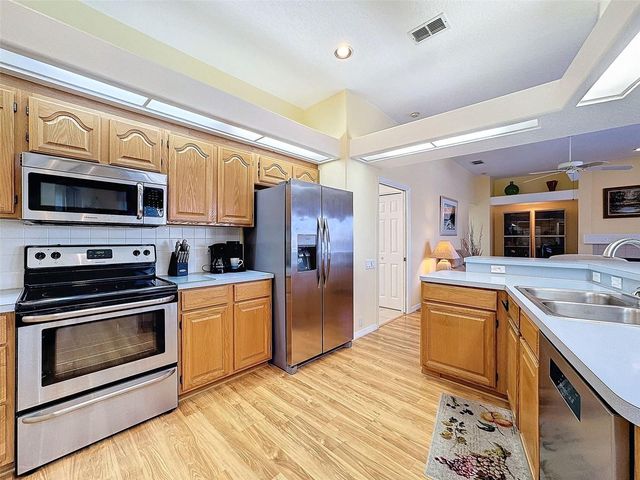 8530 CORAL CREEK LOOP, Hudson, FL 34667