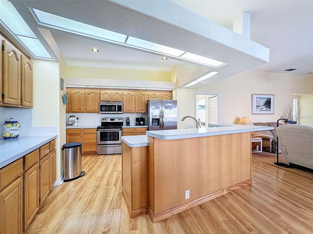 8530 CORAL CREEK LOOP, Hudson, FL 34667