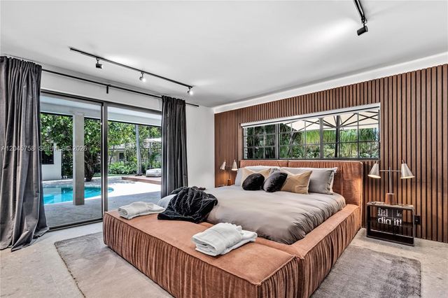 2500 Bayview Drive, Fort Lauderdale, FL 33305
