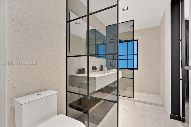 2500 Bayview Drive, Fort Lauderdale, FL 33305