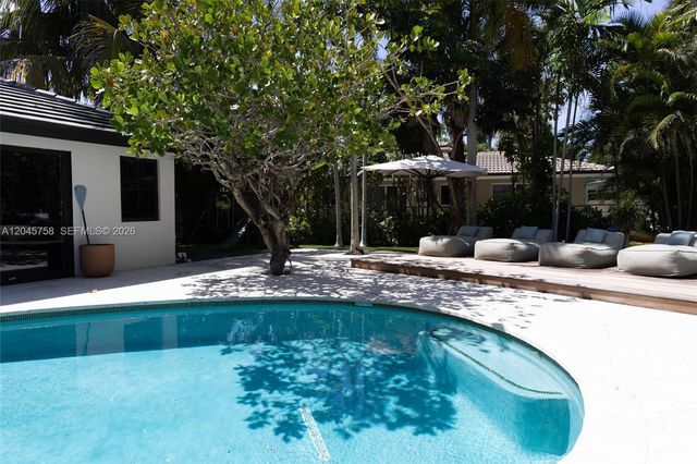 2500 Bayview Drive, Fort Lauderdale, FL 33305