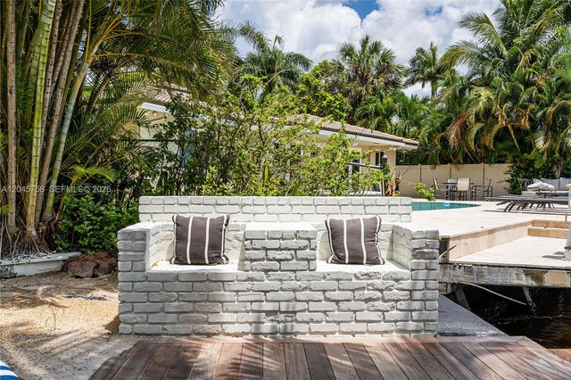 2500 Bayview Drive, Fort Lauderdale, FL 33305