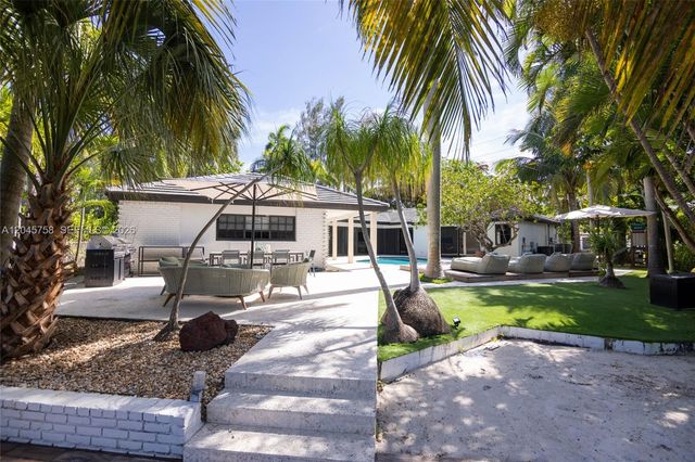 2500 Bayview Drive, Fort Lauderdale, FL 33305
