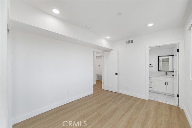 14420 Tiara, Van Nuys (los Angeles), CA 91401