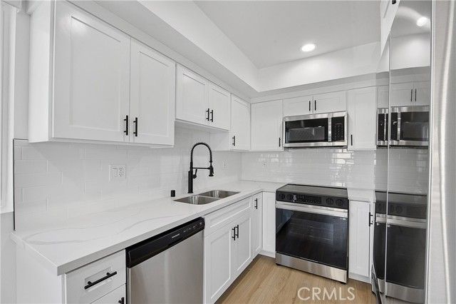 14420 Tiara, Van Nuys (los Angeles), CA 91401