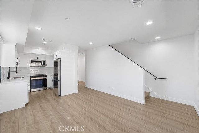 14420 Tiara, Van Nuys (los Angeles), CA 91401