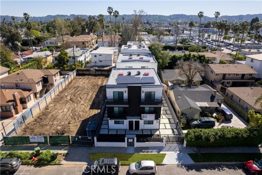 14420 Tiara, Van Nuys (los Angeles), CA 91401