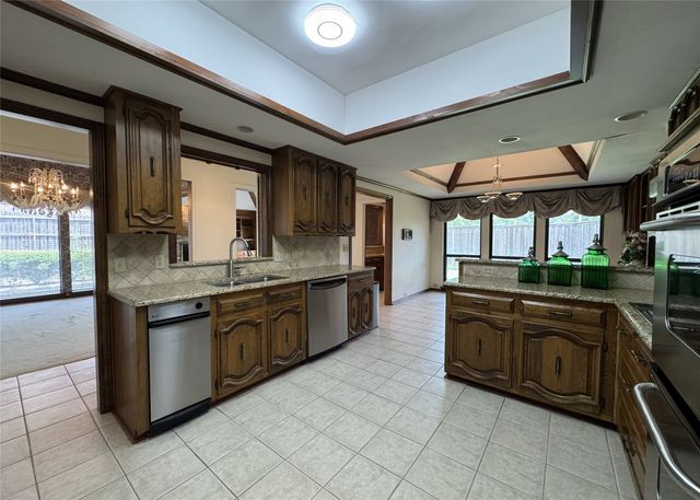4220 Brooktree Lane, Dallas, TX 75287