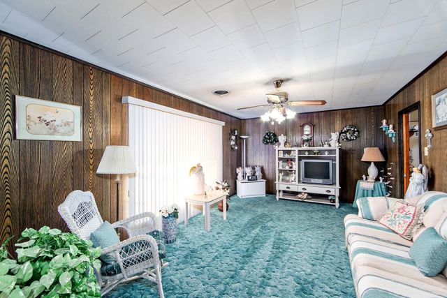 1115 Maxine St, Houma, LA 70363