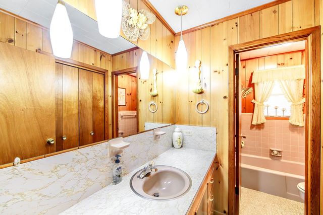 1115 Maxine St, Houma, LA 70363