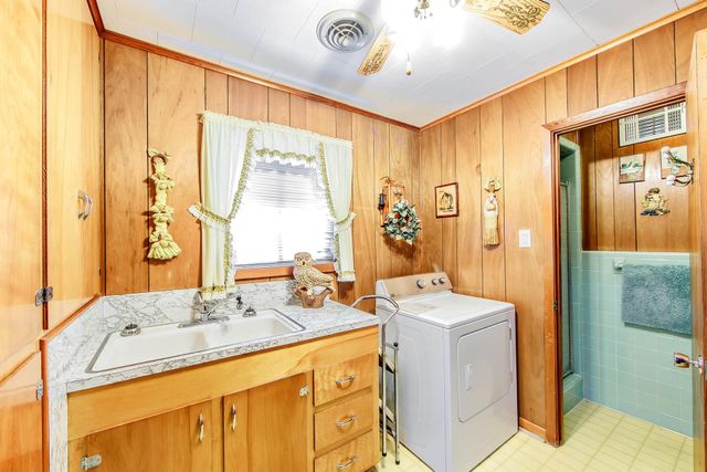 1115 Maxine St, Houma, LA 70363