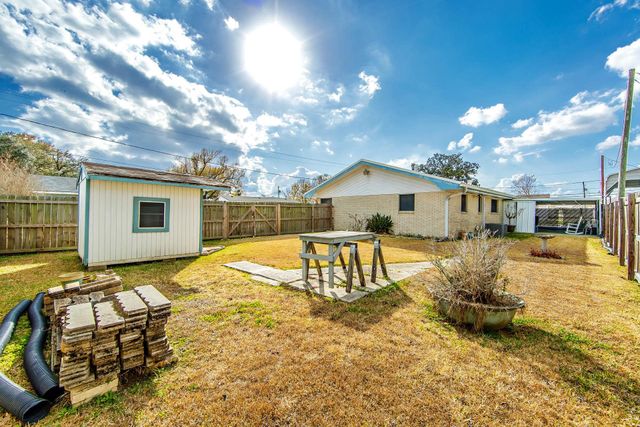 1115 Maxine St, Houma, LA 70363