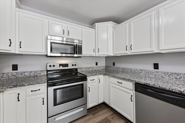 3697 Nadia Drive, Clarksville, TN 37040
