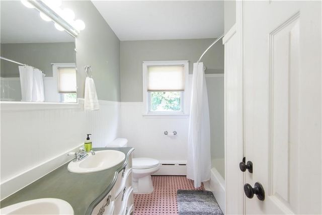 5 Sherri Lane, Middletown, RI 02842