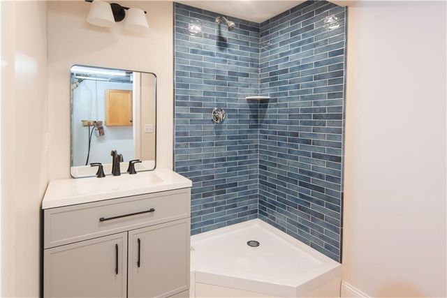 5 Sherri Lane, Middletown, RI 02842