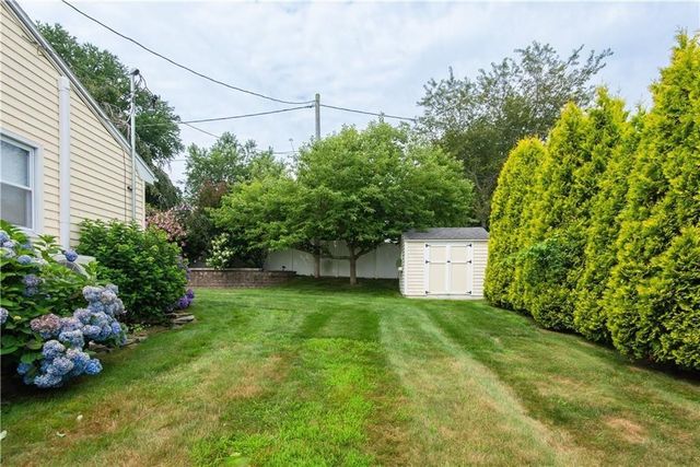 5 Sherri Lane, Middletown, RI 02842