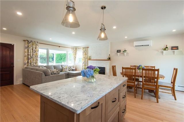 5 Sherri Lane, Middletown, RI 02842