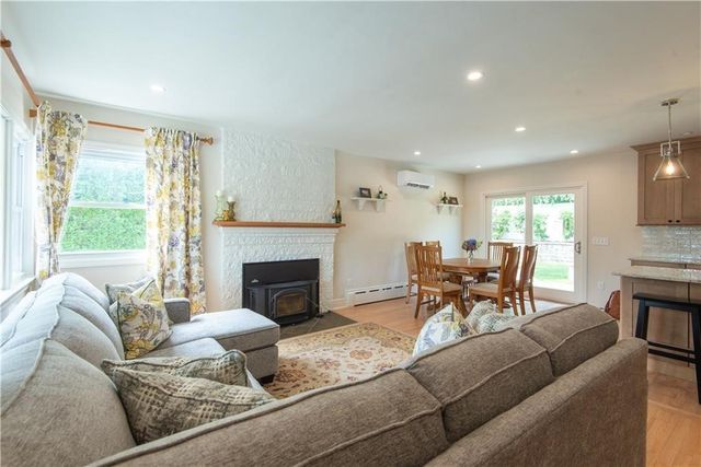 5 Sherri Lane, Middletown, RI 02842