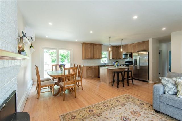 5 Sherri Lane, Middletown, RI 02842