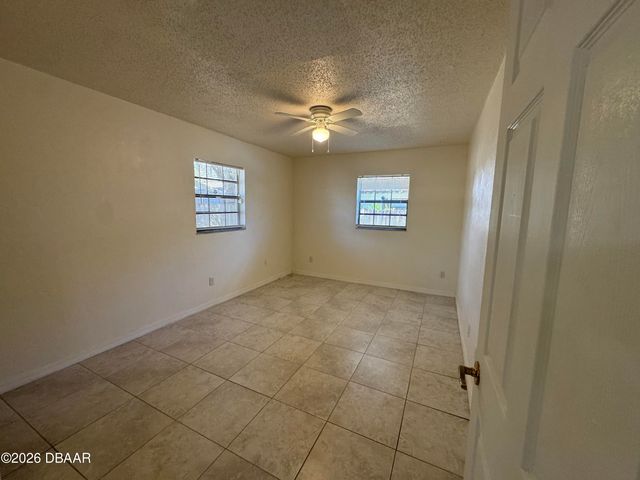 319 Cavanah Dr Apt B, Holly Hill, FL 32117