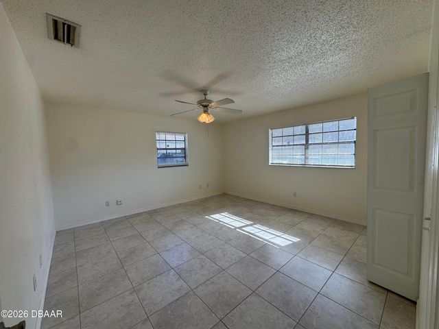 319 Cavanah Dr Apt B, Holly Hill, FL 32117