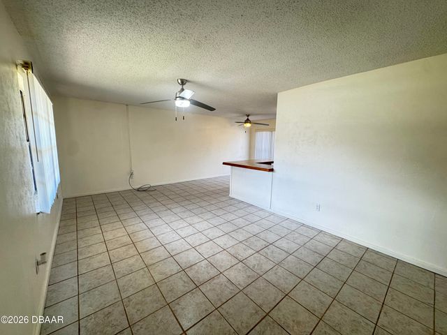 319 Cavanah Dr Apt B, Holly Hill, FL 32117