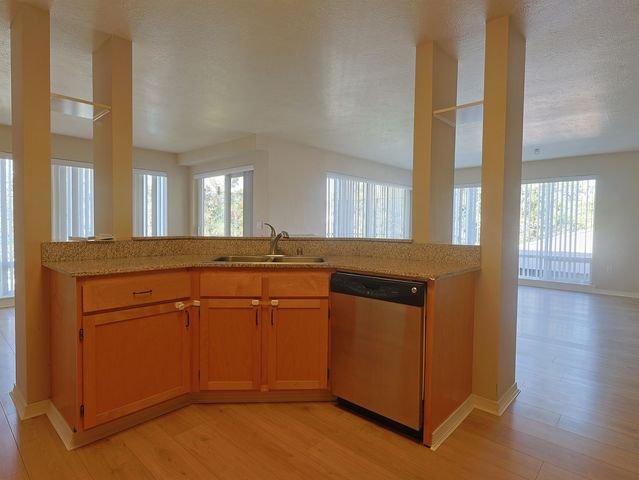 930 S COWLEY St, Spokane, WA 99202