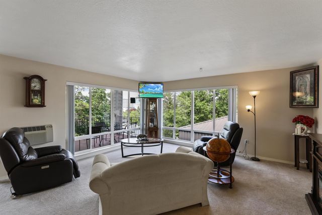 930 S COWLEY St, Spokane, WA 99202