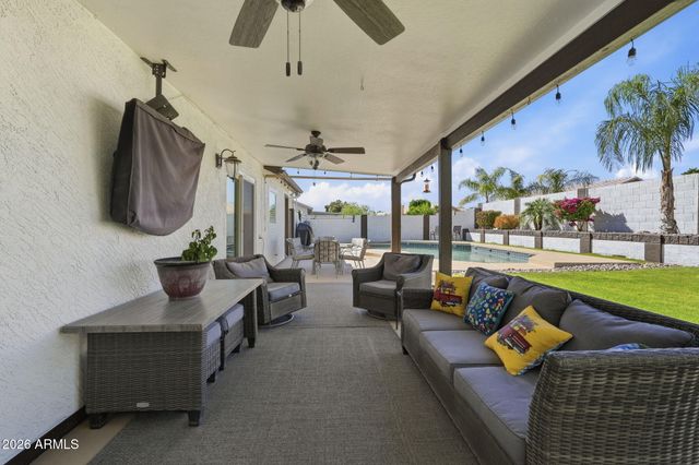 8134 E EVERGREEN Street, Mesa, AZ 85207