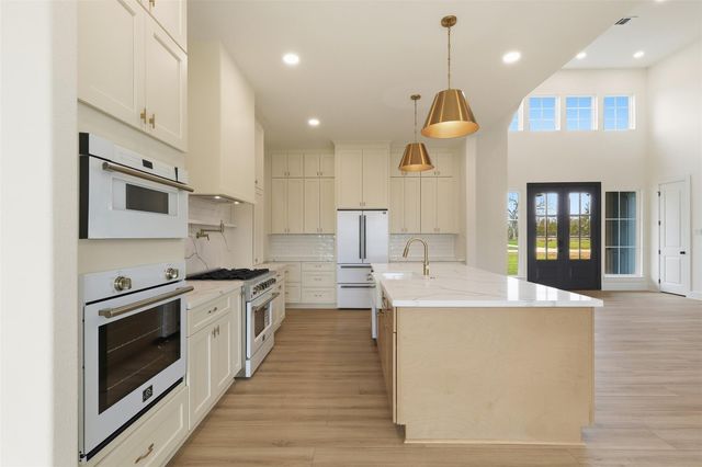 467 Springfield Trail, Angleton, TX 77515