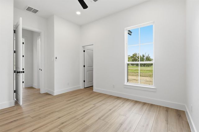 467 Springfield Trail, Angleton, TX 77515