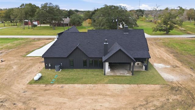 467 Springfield Trail, Angleton, TX 77515